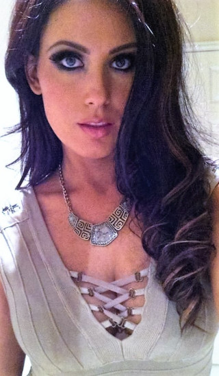 Foto van Nabiha pers