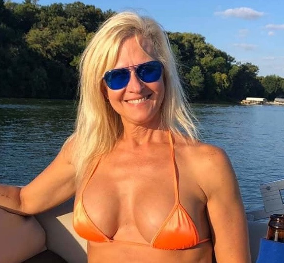 MILF wilt lekkere kerels voor sex!